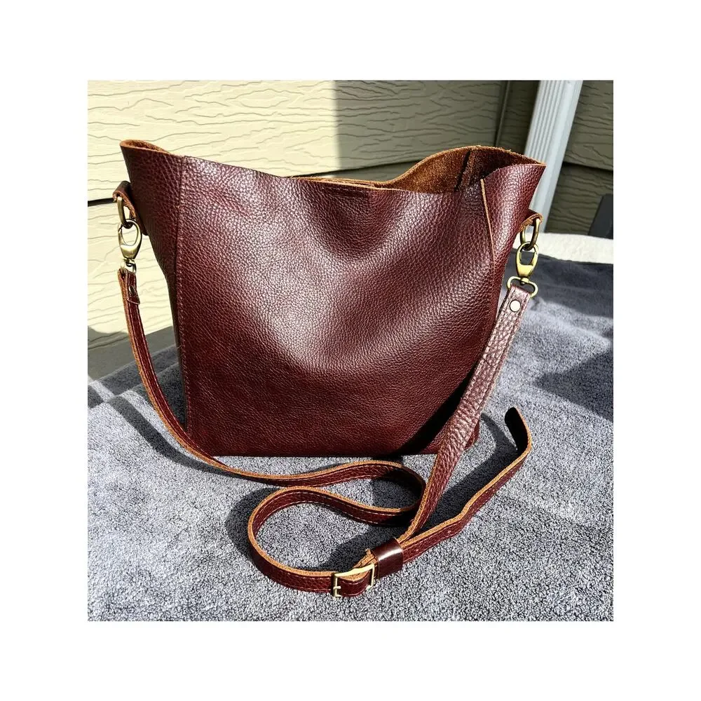 portland leather goods excellent new